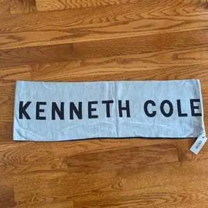 TODAY ONLY SALE! Kenneth Cole Reaction Infinity reversible gray scarf
